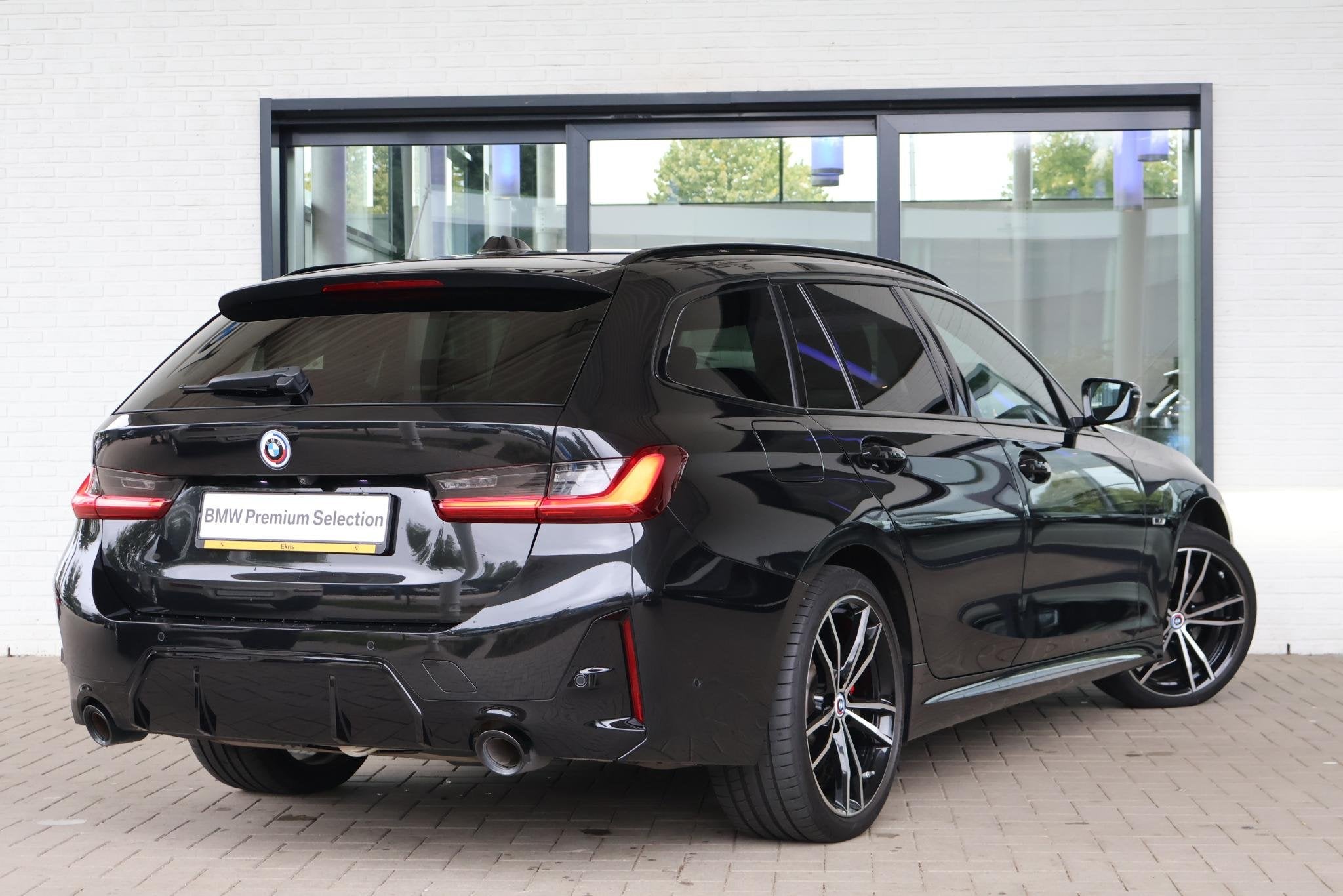 BMW 3-serie Touring 330e xDrive | M Sport | Harman Kardon |, 1998 cc, Gebruikt, 4 cilinders, Met garantie (alle)