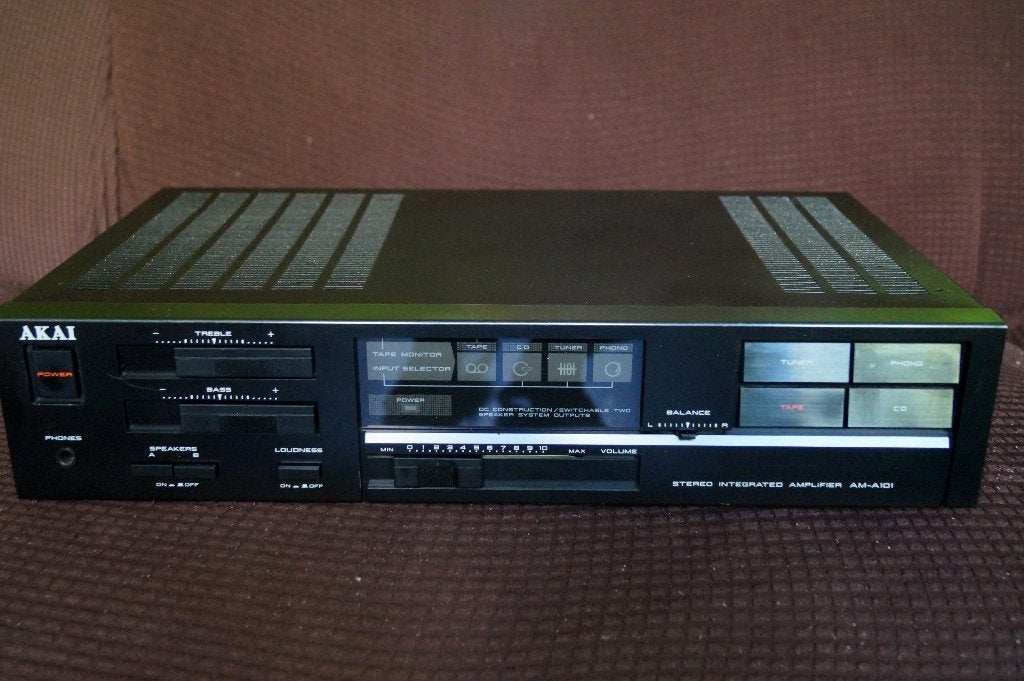AkAI AM-A101 Versterker met garantie