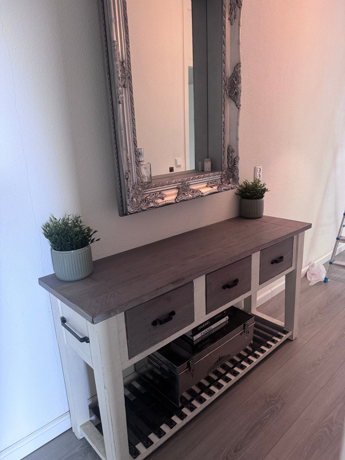 €300 Rivièra Maison dressoir met 3 lades en plank, Gebruikt, 150 tot 200 cm, Ophalen of Verzenden, Met lade(s)