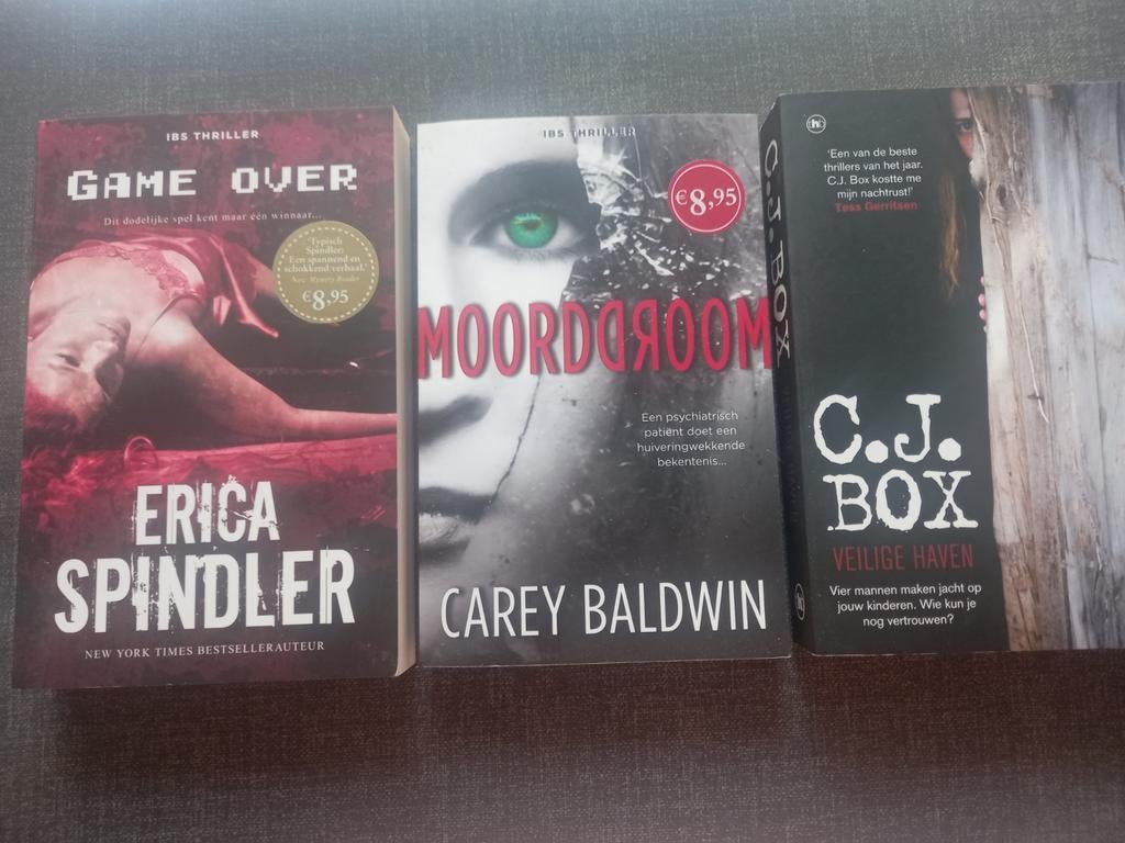 3 spannende thrillers, Ophalen of Verzenden, Gelezen, Erica Spindler, Carey Baldwin, C.J. Box, Amerika