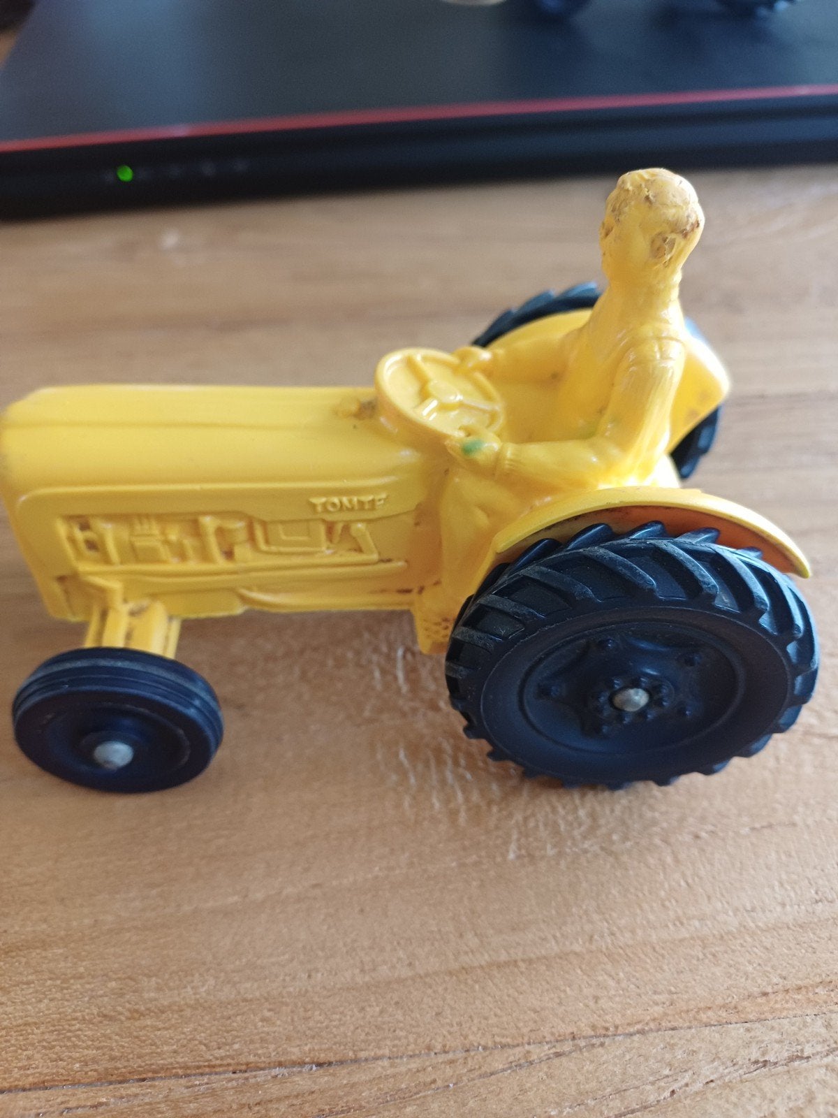 Vintage Tomte Laerdal Tractor met Bestuurder - Geel, Ophalen of Verzenden, Gebruikt