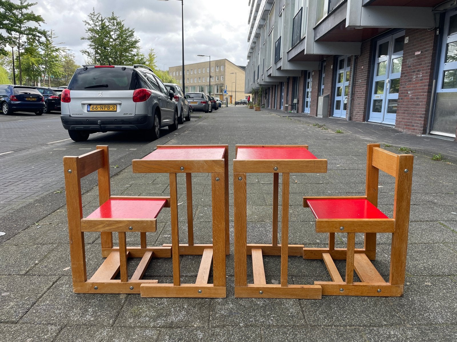 2 kinderbureaus, kindertafels met stoel., Ophalen, Gebruikt, Tafel(s) en Stoel(en)