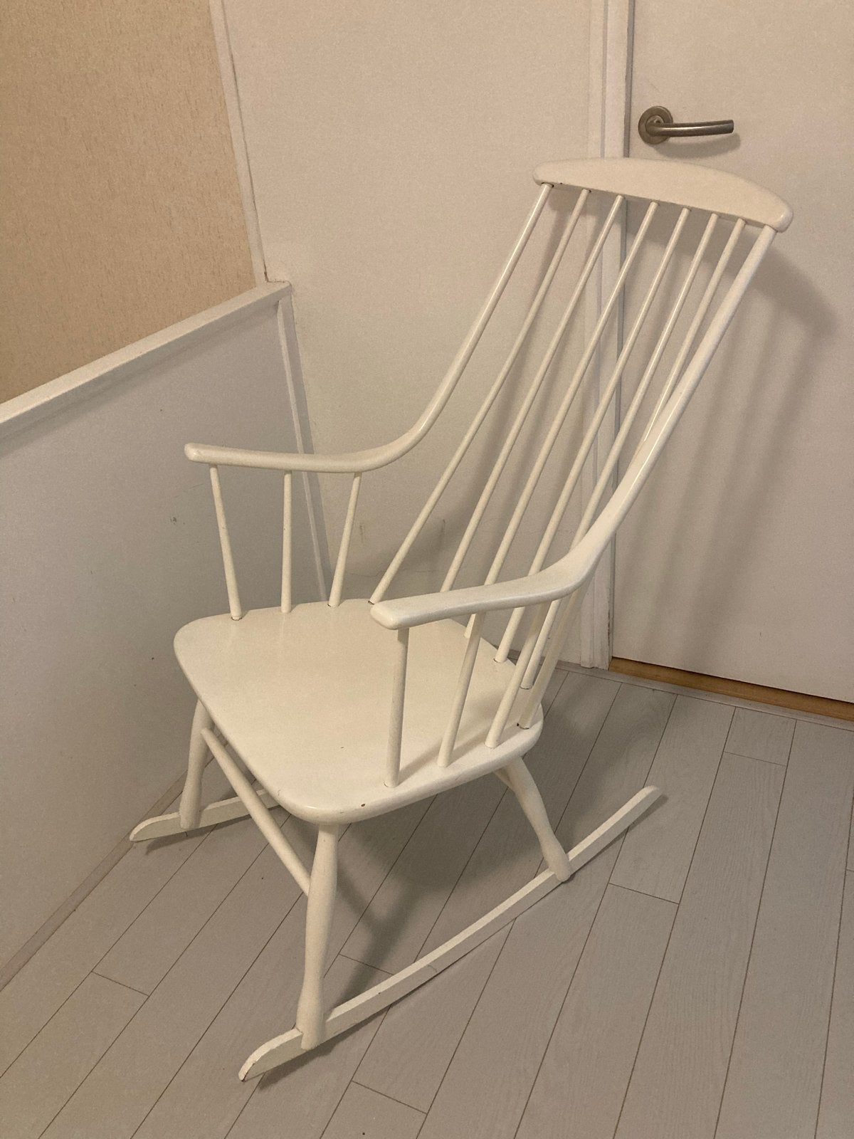 Lena Larsson Schommelstoel Grandessa. Door Nesso, Pastoe, Huis en Inrichting, Stoelen, Ophalen, Gebruikt, Wit, Eén