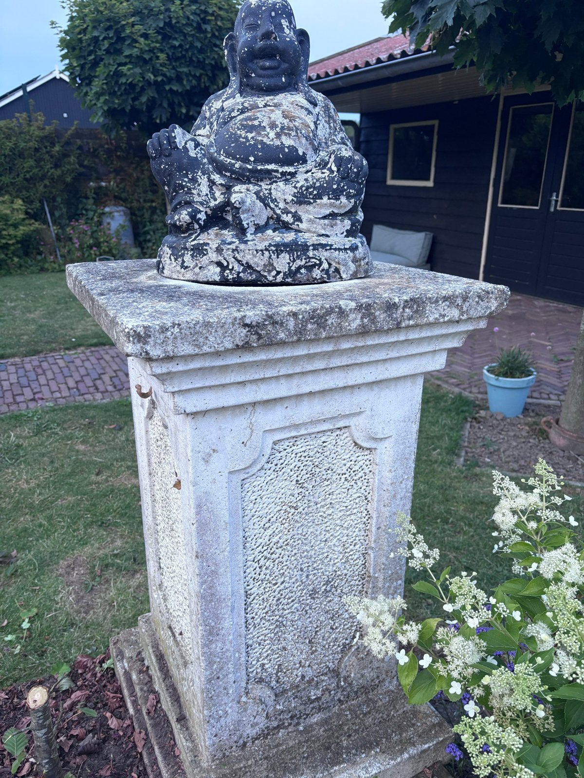 Betonnen tuin pilaar met Boeddha beeld, Ophalen of Verzenden, Gebruikt, Beton, Boeddhabeeld