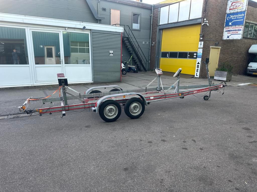 HEKU Boottrailer 2000 kg - Dubbelassig - Geremd    Koopje!!, Gebruikt, 1500 tot 3000 kg, Sloepentrailer, 6 tot 9 meter