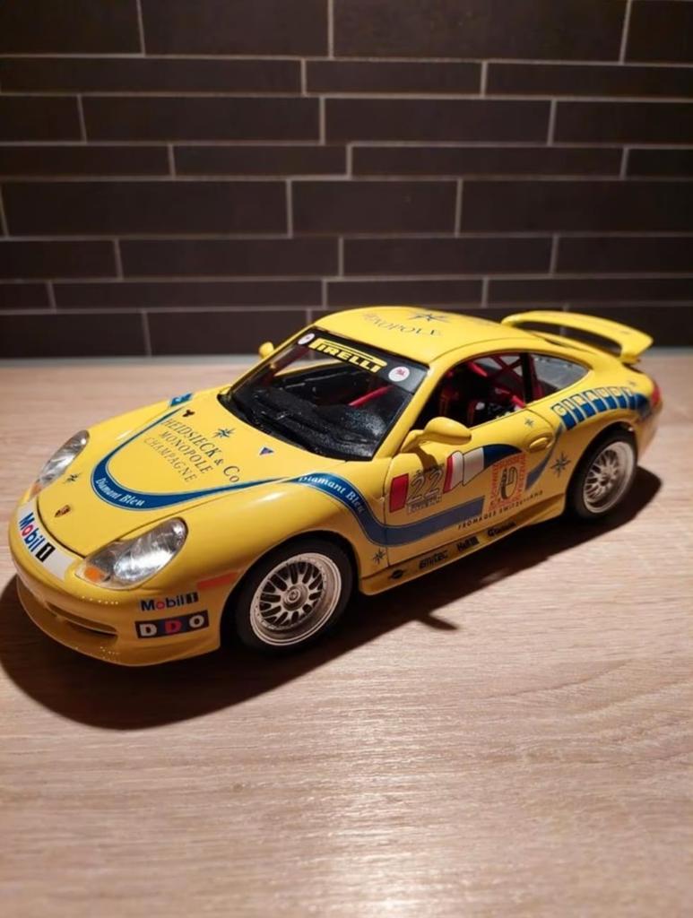 Bburago 1:18 Porsche GT3 Cup - in doos, Ophalen of Verzenden, Nieuw, Auto, Bburago
