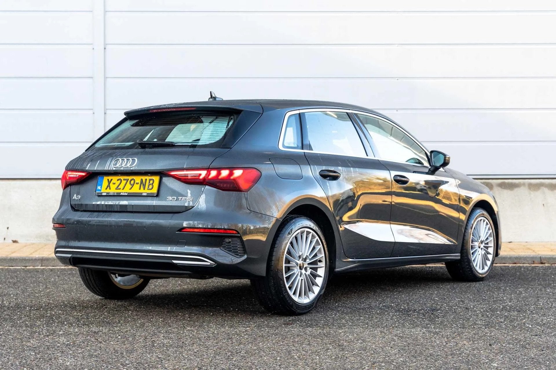 Audi A3 Sportback 30 TFSI 110pk S-tronic Advanced Edition, Gebruikt, Origineel Nederlands, Bedrijf, 19 km/l