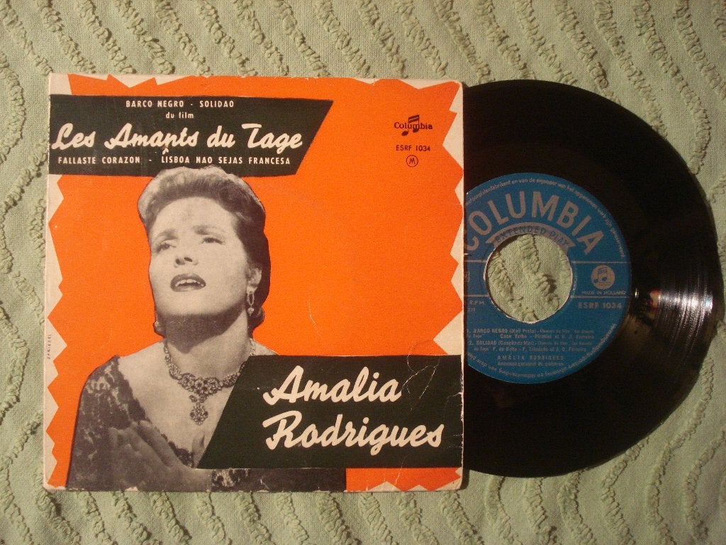 Amalia Rodrigues 7" Vinyl EP: ‘Barco negro’ (Frankrijk), Wereldmuziek, 7 inch, Ophalen of Verzenden, Zo goed als nieuw