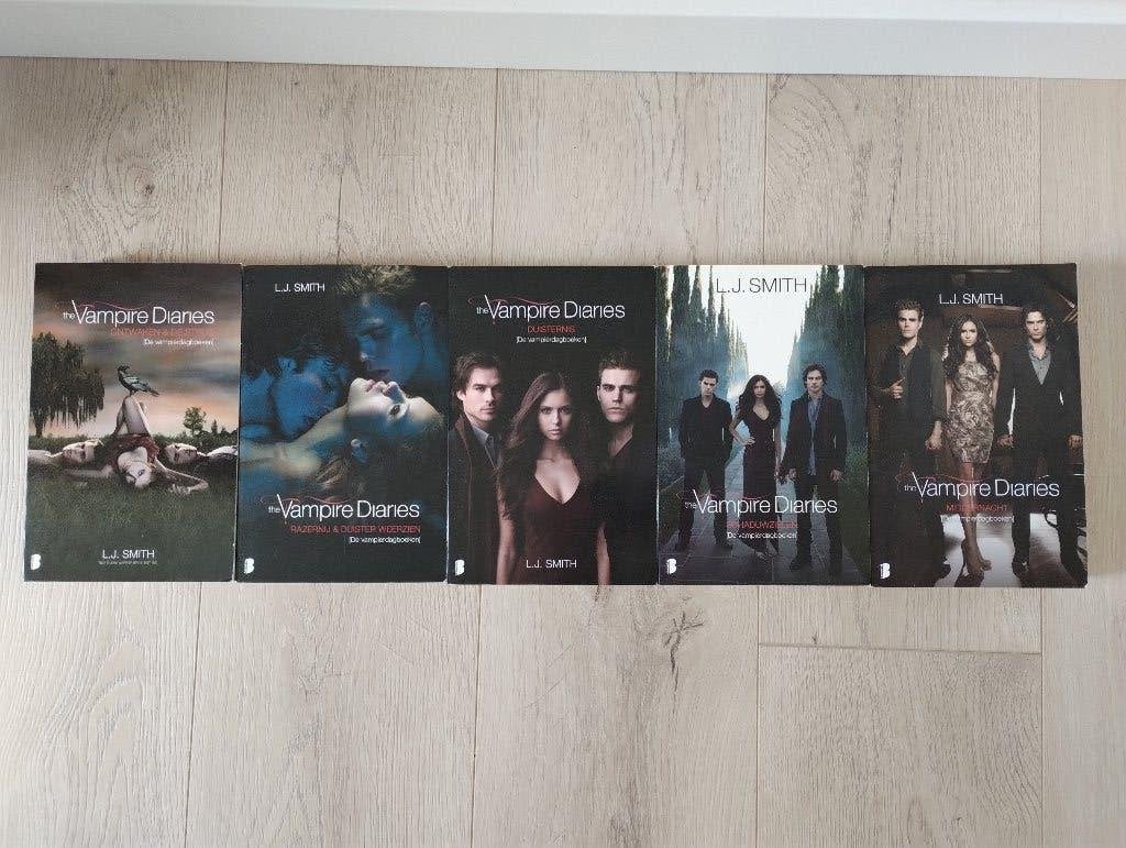 The Vampire Diaries boeken (Nederlands), deel 1 t/m 7, Boeken, Ophalen, Zo goed als nieuw, L.J. Smith