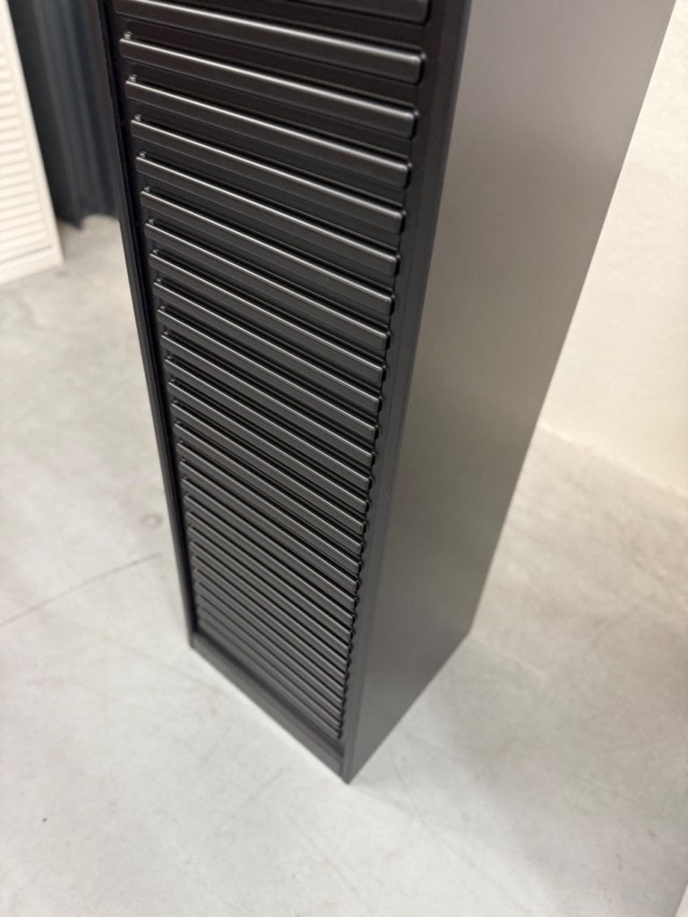 Nieuw Pastoe A’dammer kast Design Parchment zwart 205, Pastoe, Nieuw, Leolux Artifort Gelderland Montis Pode Harvink Label EYYE