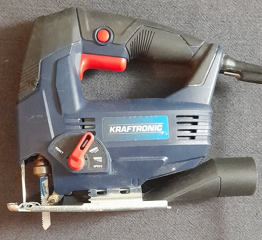 Kraftronic KT ST 550 decoupeerzaag met 10 Wolfcraft bladen, Ophalen of Verzenden, Zo goed als nieuw, Krafttronic, Minder dan 600 watt