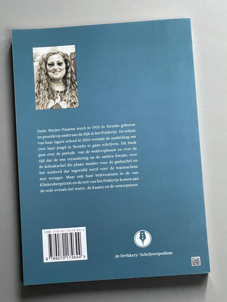 Herinneringen van een schoolmeisje uit Yerseke (2012), Ophalen of Verzenden, 20e eeuw of later, Zo goed als nieuw