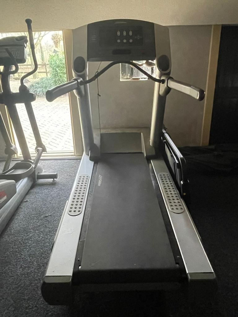 Diverse fitnessapparaten: loopband, crosstrainer, ligfiets, Gebruikt, Armen, Ophalen of Verzenden, Metaal