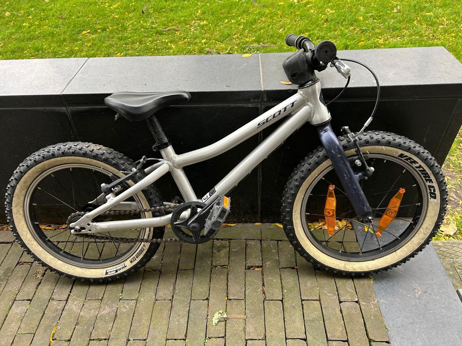 Scott Scale 16 Inch Kinderfietsals Mountainbike, Fietsen en Brommers, Ophalen, 16 tot 20 inch, Velgrem, Zo goed als nieuw