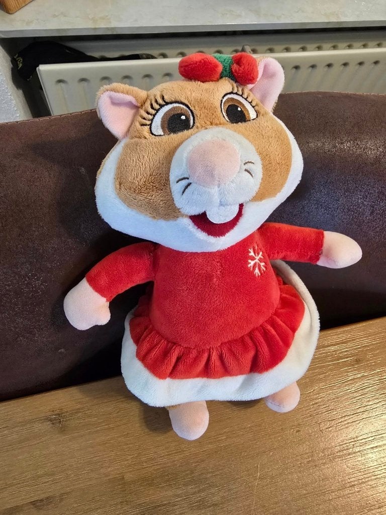 Kerst Hamster Knuffel - Rood Jurkje, Hamster, Ophalen of Verzenden, Zo goed als nieuw, Middelgroot (20 tot 80 cm)