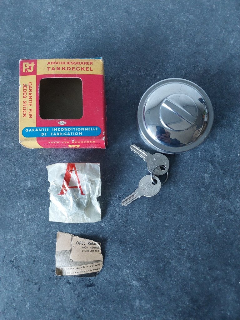 PJ Afsluitbare Tankdop Opel Record NOS Oldtimer, Verzenden, Nieuw, Opel