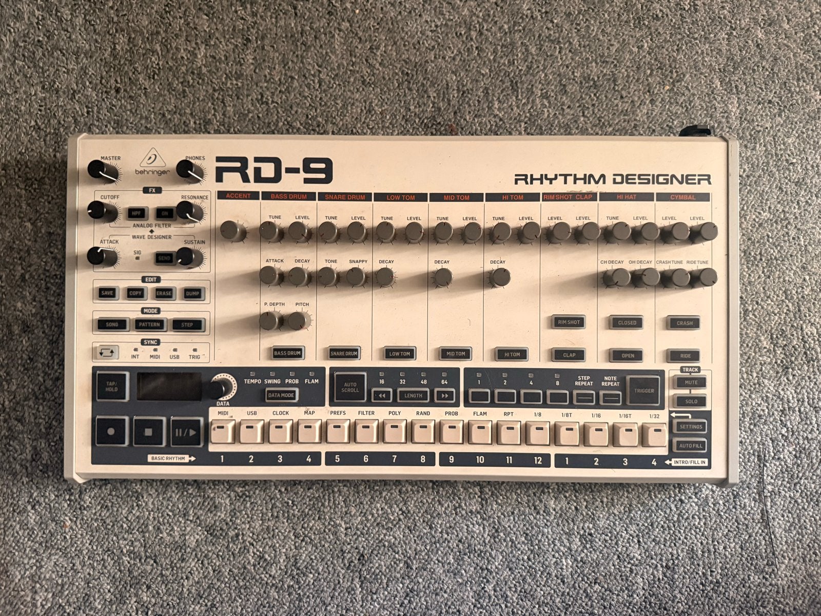 Behringer RD-9 Rhythm Designer Drum Machine, Muziek en Instrumenten, Overige merken, Zo goed als nieuw, Met midi-aansluiting, Overige aantallen