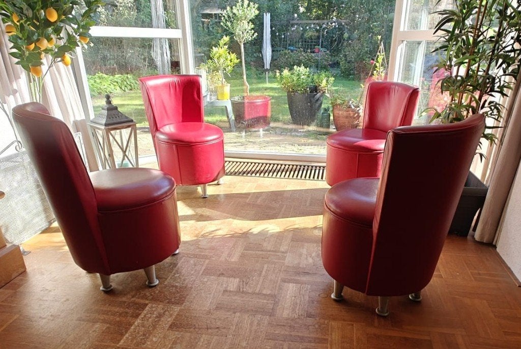 Lounge stoel rood gebogen rugleuning (4x), Ophalen, Minder dan 50 cm, Gebruikt, Minder dan 75 cm