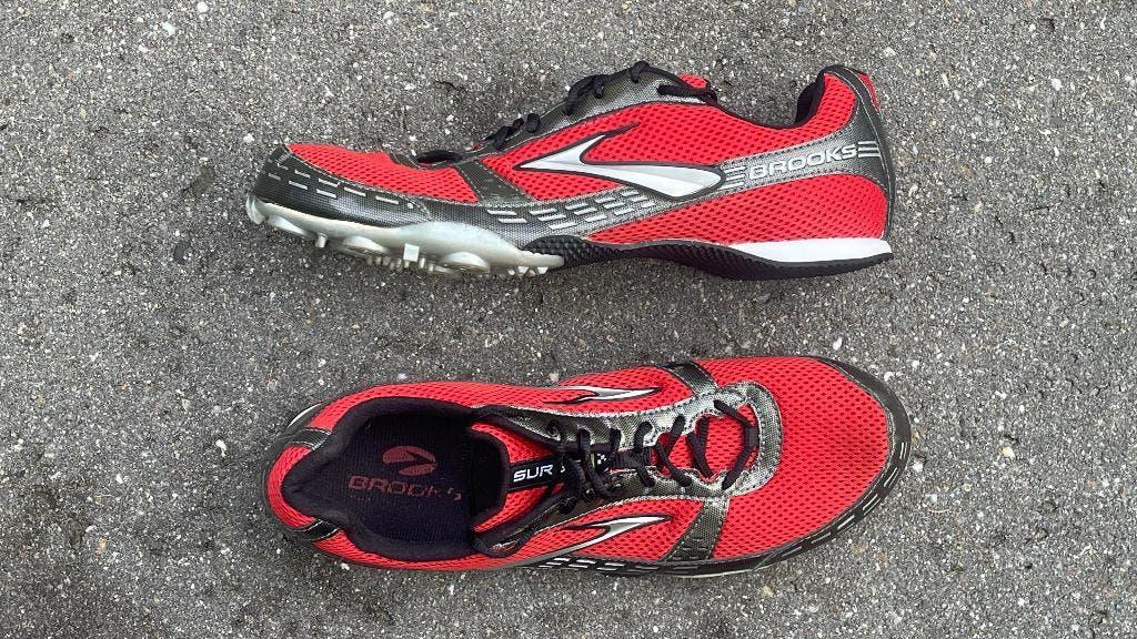 Brooks atletiek spikes mt 46 track and field, Sport en Fitness, Overige merken, Ophalen of Verzenden, Zo goed als nieuw, Overige sporten