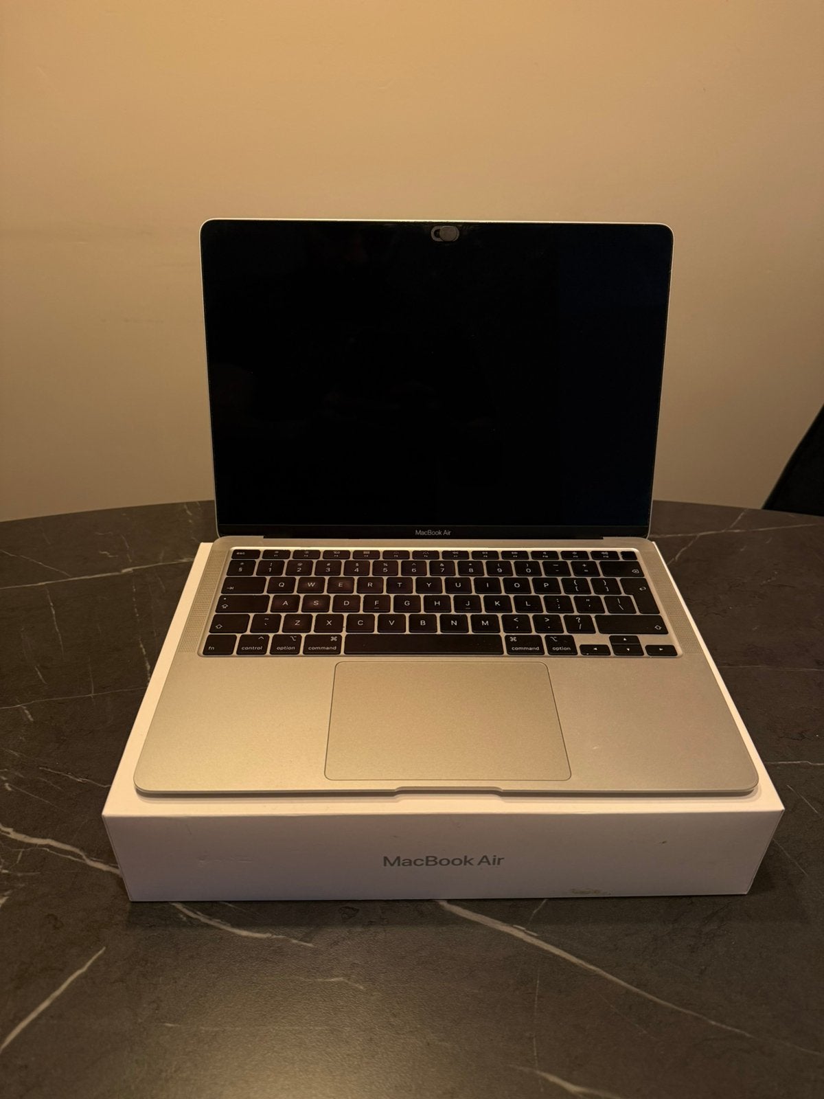 Apple MacBook Air 2020, 256 GB, Qwerty, 8 GB, 13 inch