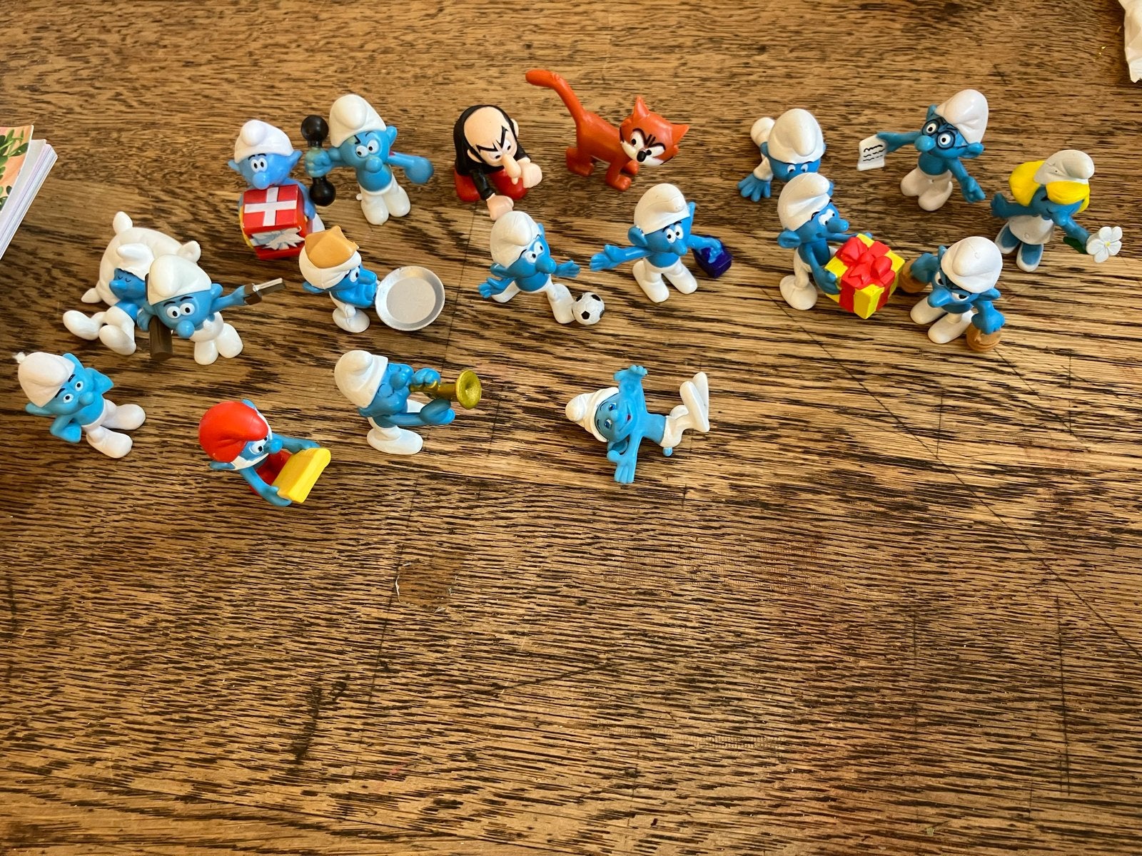 17 Smurfen beeldjes, inclusief Gargamel en Azraël, Verzamelen, Ophalen of Verzenden, Gebruikt, Verschillende Smurfen, Poppetje, Figuurtje of Knuffel