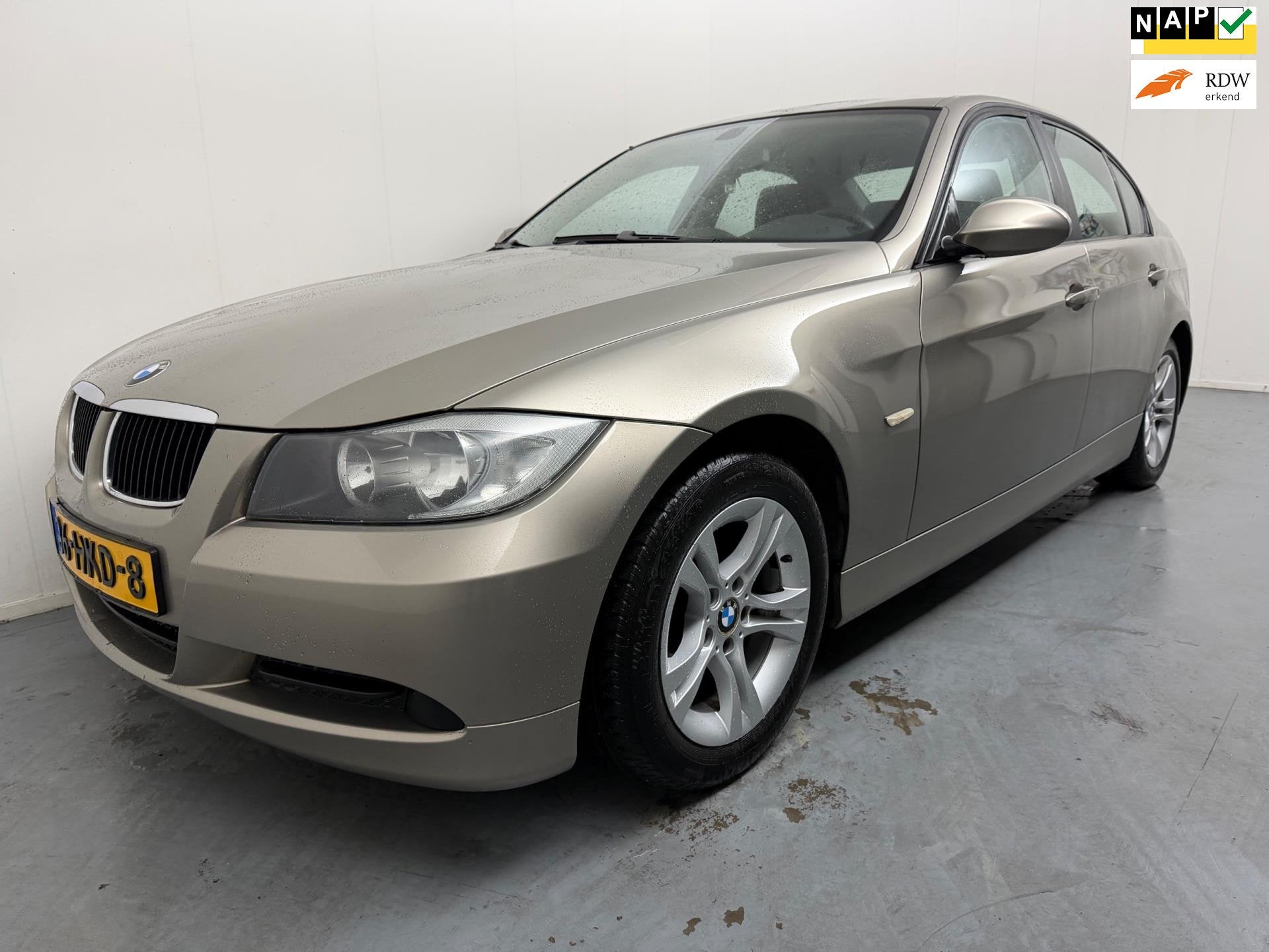 BMW 3-serie 318i Business Line # Automaat # Clima # Navi # P, Automaat, Achterwielaandrijving, Parkeersensor, Beige