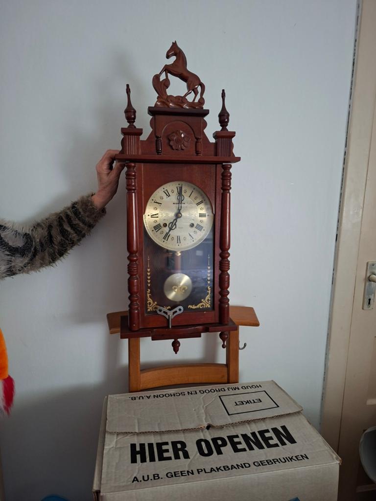 Twee antieke wandklokken te koop, Ophalen of Verzenden