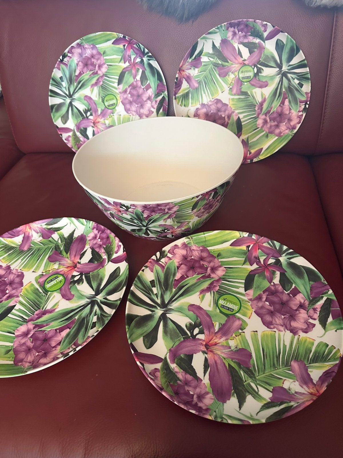 Grote schaal en vier borden Melamine, Ophalen of Verzenden, Overige materialen, Overige stijlen, Schaal of Schalen