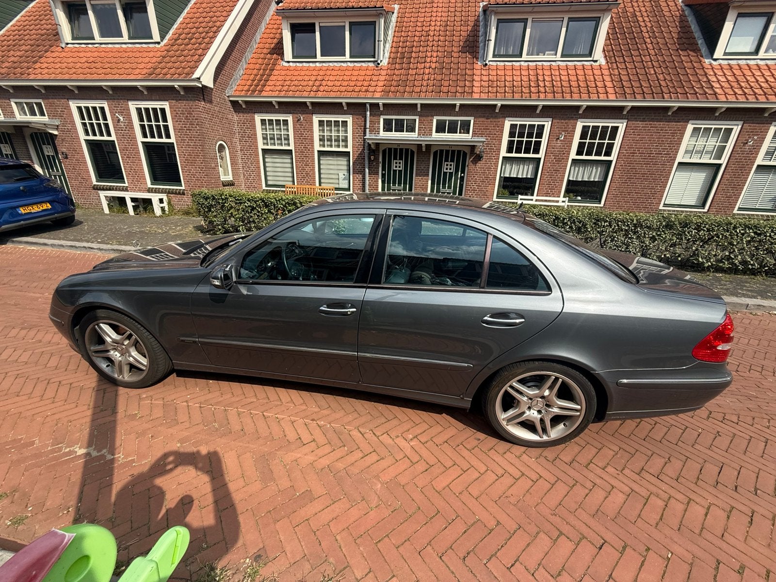 Zeer mooie nette Mercedes-Benz Mercedes 2005 Grijs, Auto's, Automaat, Dealer onderhouden, 1610 kg, Zwart