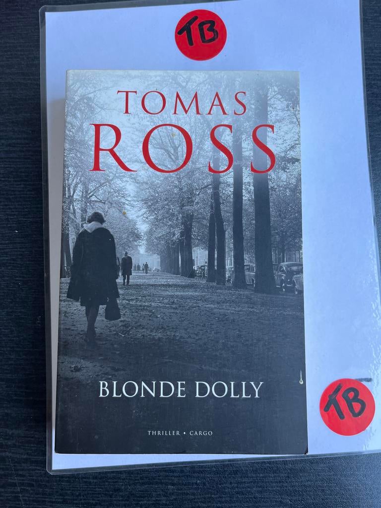 Blonde Dolly - Tomas Ross (Thriller), Ophalen of Verzenden, Zo goed als nieuw, Nederland