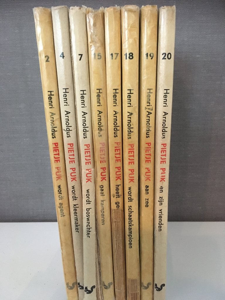 Diverse deeltjes uit de boekenserie 'Pietje Puk', Gelezen, Henri Arnoldus., Fictie algemeen, Ophalen of Verzenden