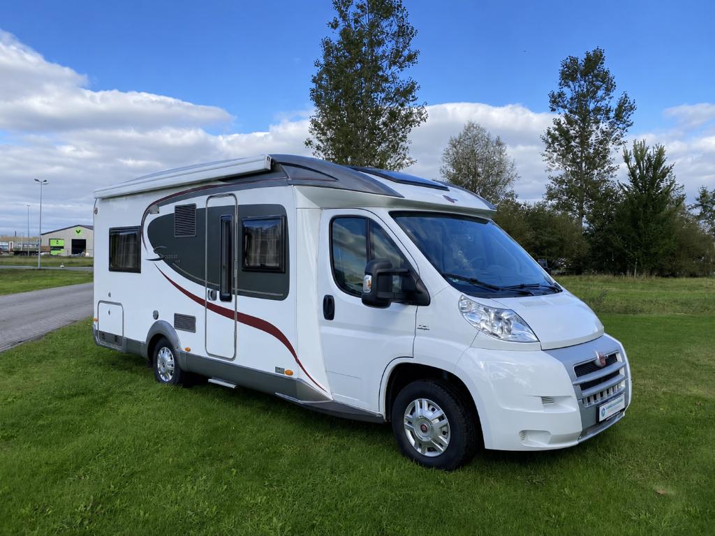 Bürstner Solano 615T zeer netjes en goed onderhouden 85000km, Caravans en Kamperen, Chemisch toilet, Standaard zit, Ringverwarming