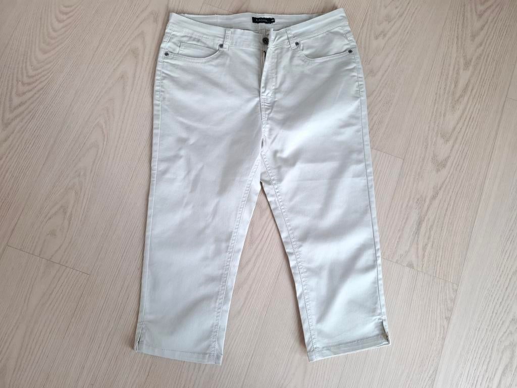 Pescara Capri Broek Maat 42 -  *Nieuw*, Kleding | Dames, Broeken en Pantalons, Beige, Maat 42/44 (L), Pescara, Ophalen of Verzenden