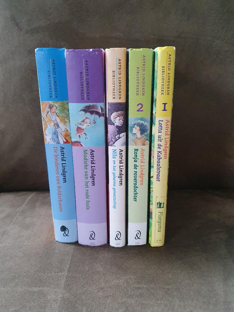 Astrid Lindgren   5x, Ophalen of Verzenden, Zo goed als nieuw, Fictie algemeen