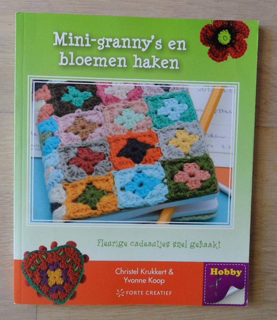 Boek Mini granny's en bloemen haken zie foto;, Ophalen of Verzenden, Nieuw, Haken, Patroon of Boek
