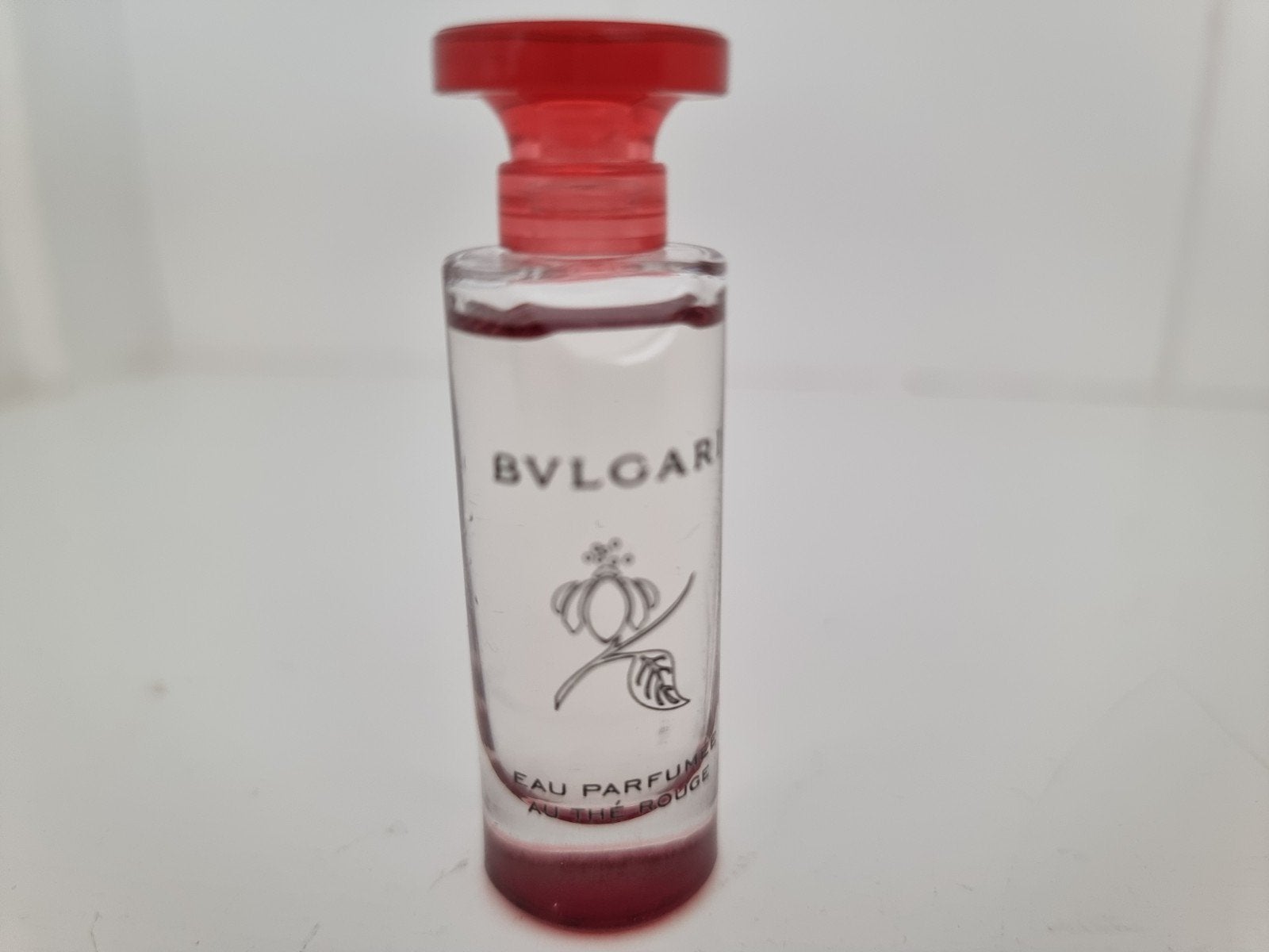 Bvlgari Eau Parfumée au Thé Rouge miniatuur parfum, Verzamelen, Ophalen of Verzenden, Zo goed als nieuw, Miniatuur