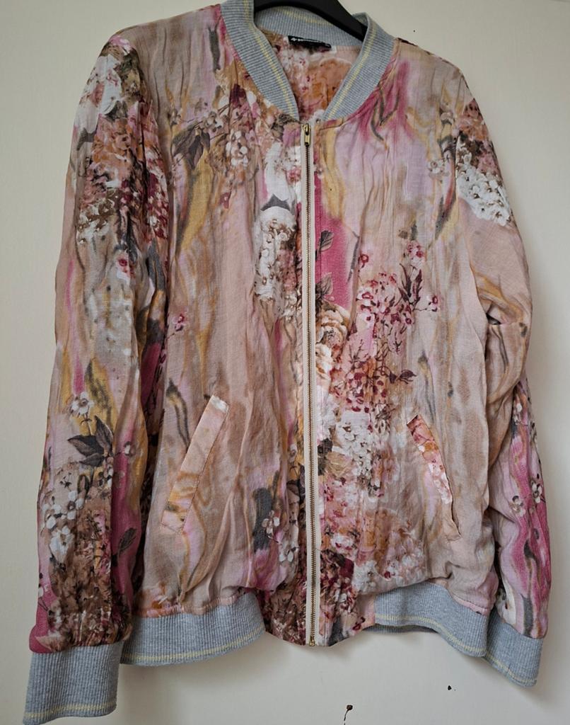 Dun jackje van Soulmate, mt xl, Kleding | Dames, Jasjes, Kostuums en Pakken, Jasje, Maat 42/44 (L), Overige kleuren, Ophalen of Verzenden