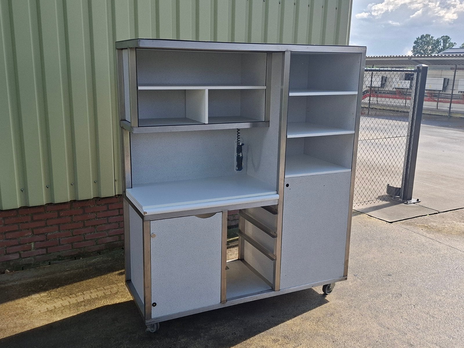 Mobiele keuken / koelkast / cateringkar, Ophalen, Gebruikt, -, -