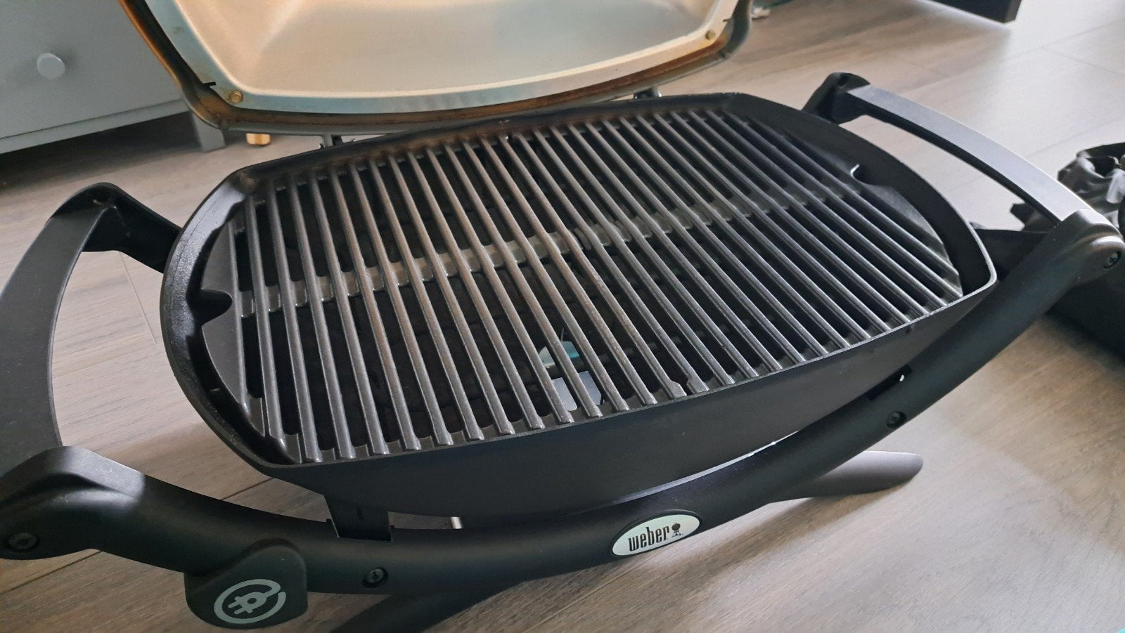Weber elektrische barbecue met onderstel en hoes, Ophalen, Gebruikt, Weber
