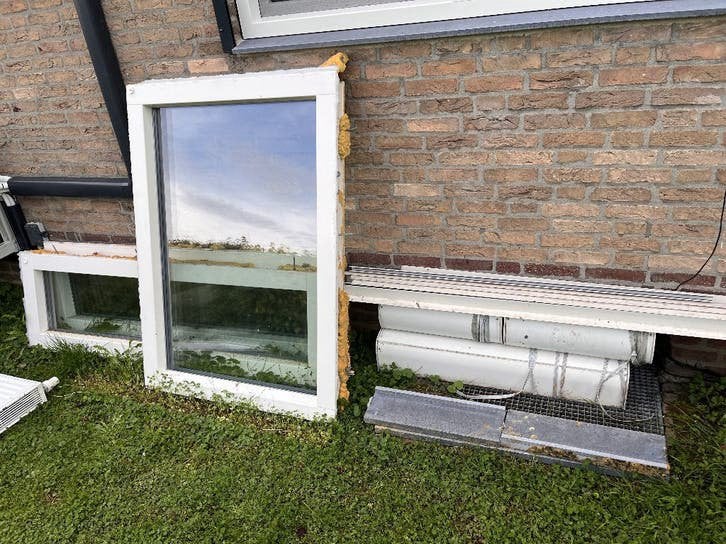 3 kozijnen met triple glas en rolluiken, Doe-het-zelf en Verbouw, Kunststof, Gebruikt, Raamkozijn, 150 tot 225 cm