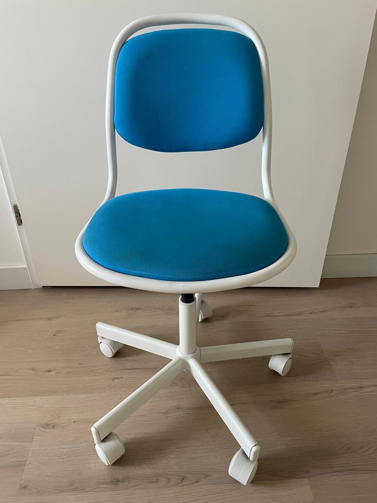 Blauwe kinder bureaustoel (Ikea Orfjall) met vlekken, Ophalen, Gebruikt, Overige typen