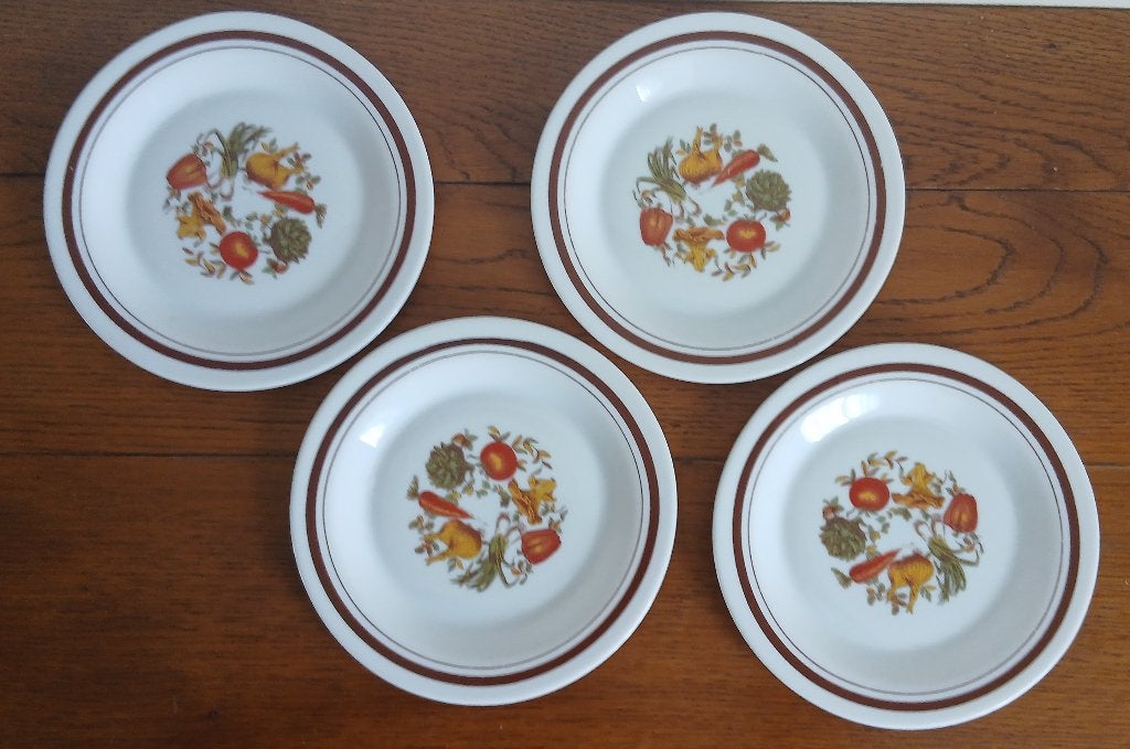 Set van 4 ontbijtbordjes Arcopal met groentendessin, Gebruikt, Overige merken, Ophalen of Verzenden, Glas