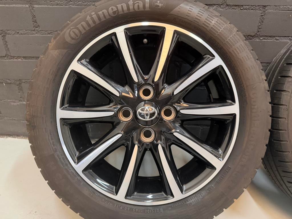 Lichtmetalen velgen Toyota Aygo C1 108 165/60/15 UNIEK SETJE, Ophalen of Verzenden, Band(en), 165 mm, Zomerbanden