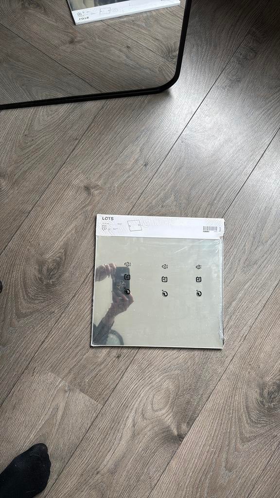 Ikea spiegels 30x30, Ophalen, Zo goed als nieuw