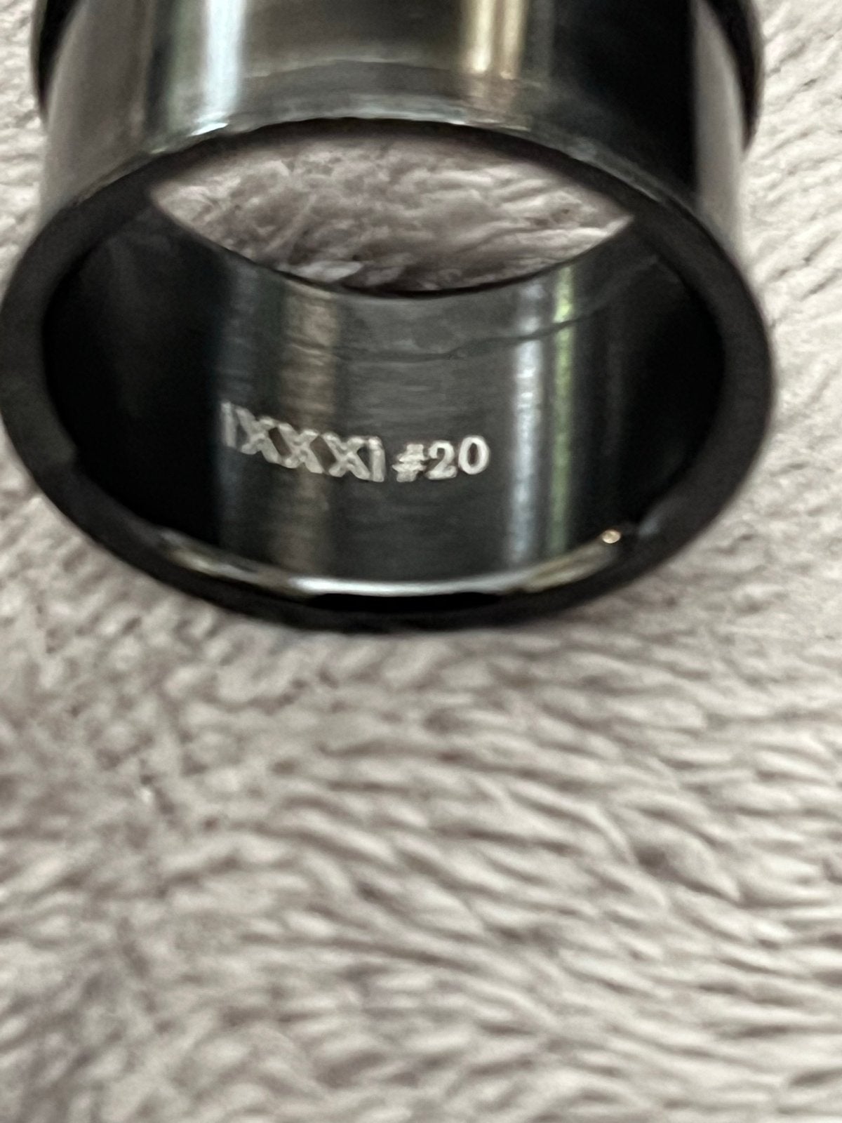Ixxxi ring maat 20, Gebruikt, 20 of groter, IJzer of Staal, Zwart