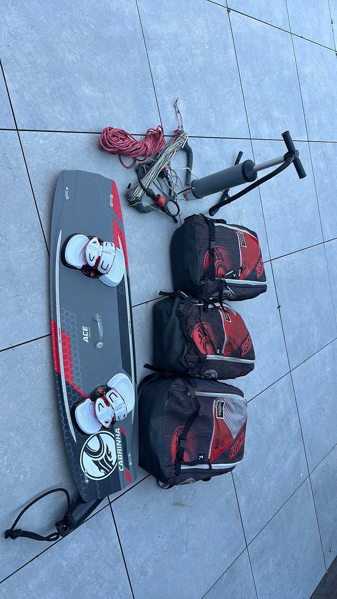 Cabrinha kites, Watersport en Boten, Kitesurfen, Geen board, Ophalen, Zo goed als nieuw, 9 m²