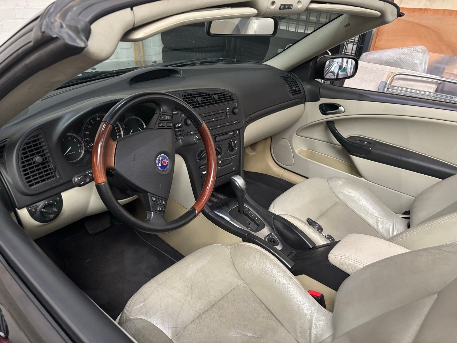 Saab 2004 Zwart automaat, Auto's, Saab, 1998 cc, Cabriolet, Zwart, 10 km/l