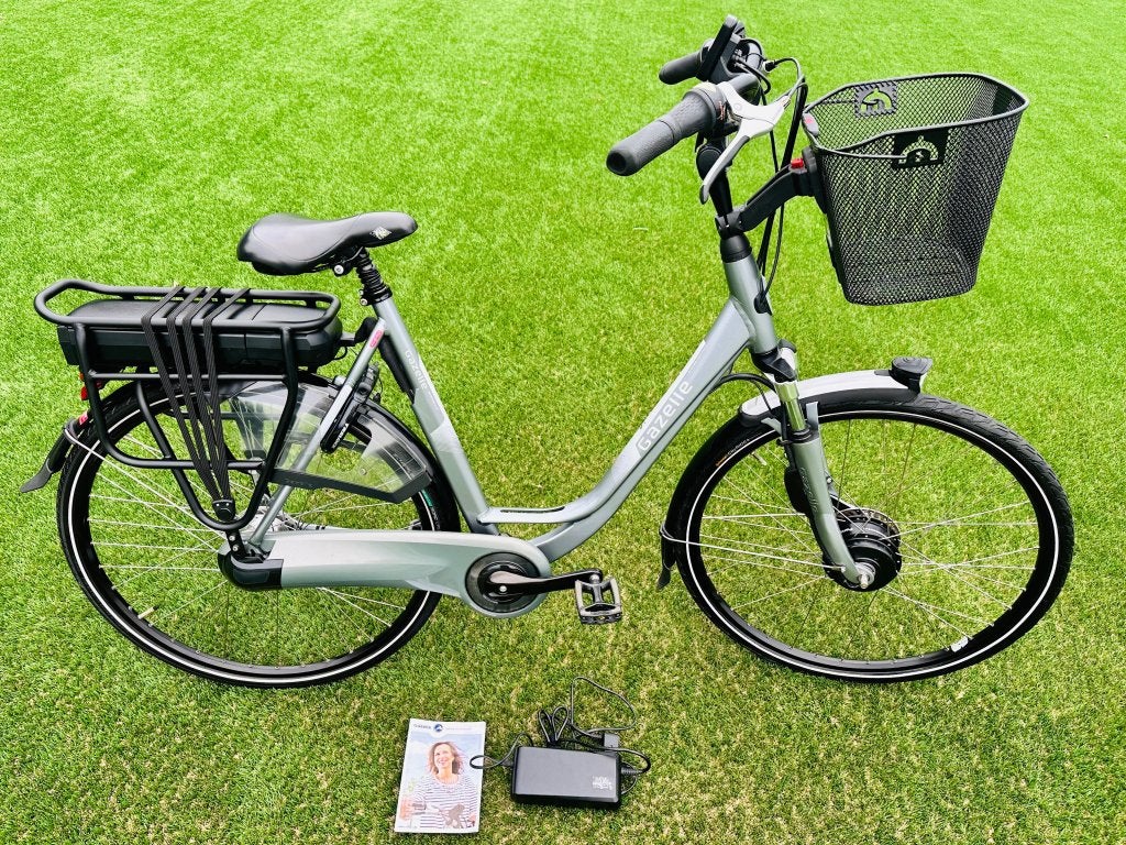 Foto 2 van Gazelle Orange C7+ elektrische damesfiets 57cm Ebike