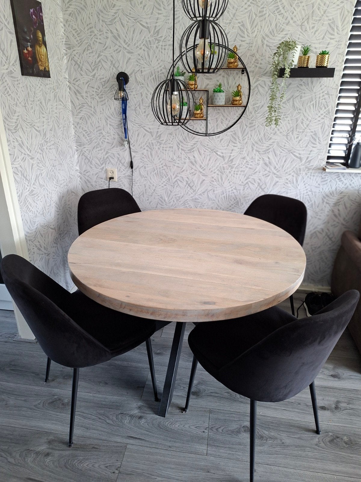 Eethoek rond 1.20m compleet met 4 stoelen, Overige houtsoorten, Rond, Ophalen of Verzenden, Zo goed als nieuw