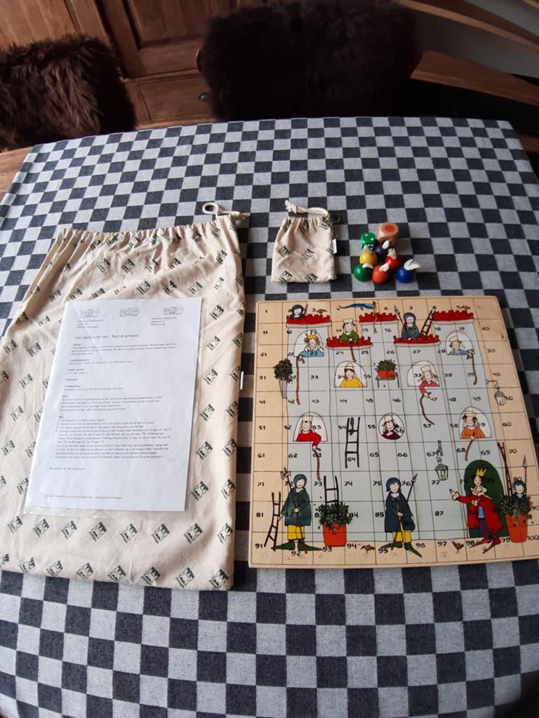 Janbibejan houten bordspel red de prinses, Ophalen of Verzenden, Zo goed als nieuw